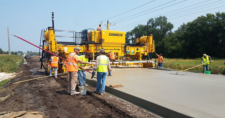 Gomaco paver with Topcon millimeter GPS